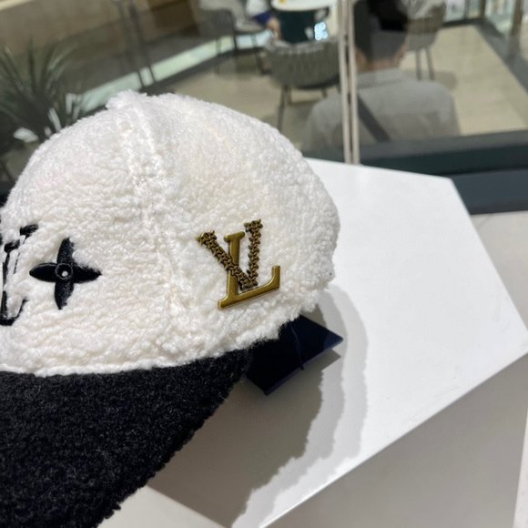 ?✨AUTHENTIC✨?Louis Vuitton hat main image 6
